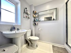 En-Suite- click for photo gallery